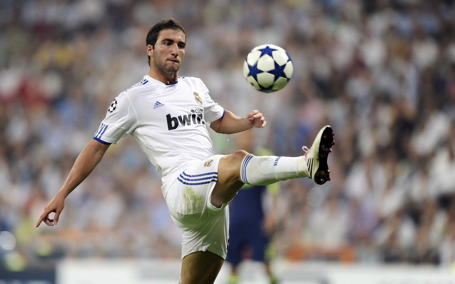 梅约即将加盟曼城，WhoScored数据深度解析其转会价值