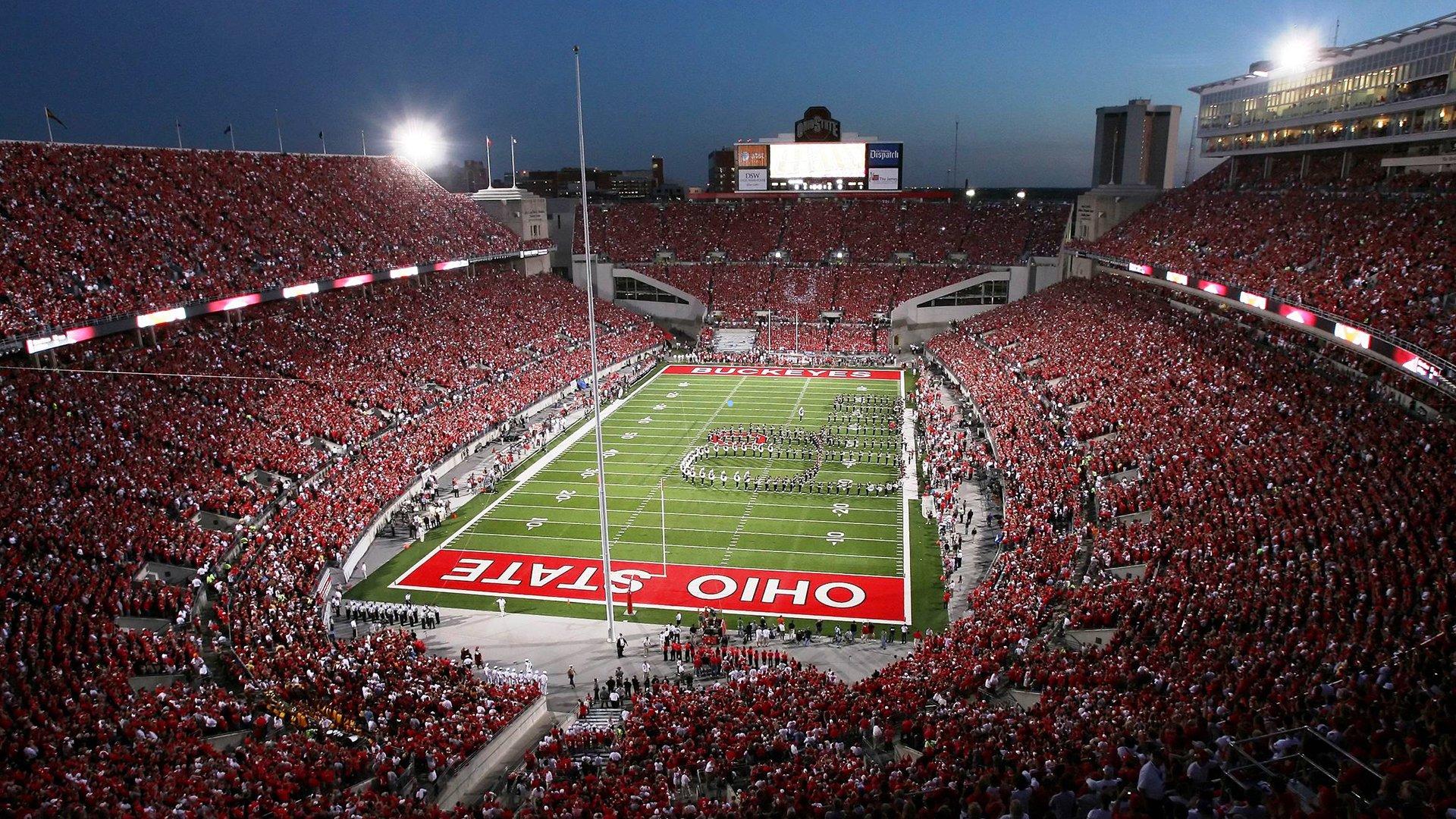 德甲德比生死战，圣保利残阵迎汉堡，客场八连败魔咒能否终结？中场核心对决引爆攻防大战