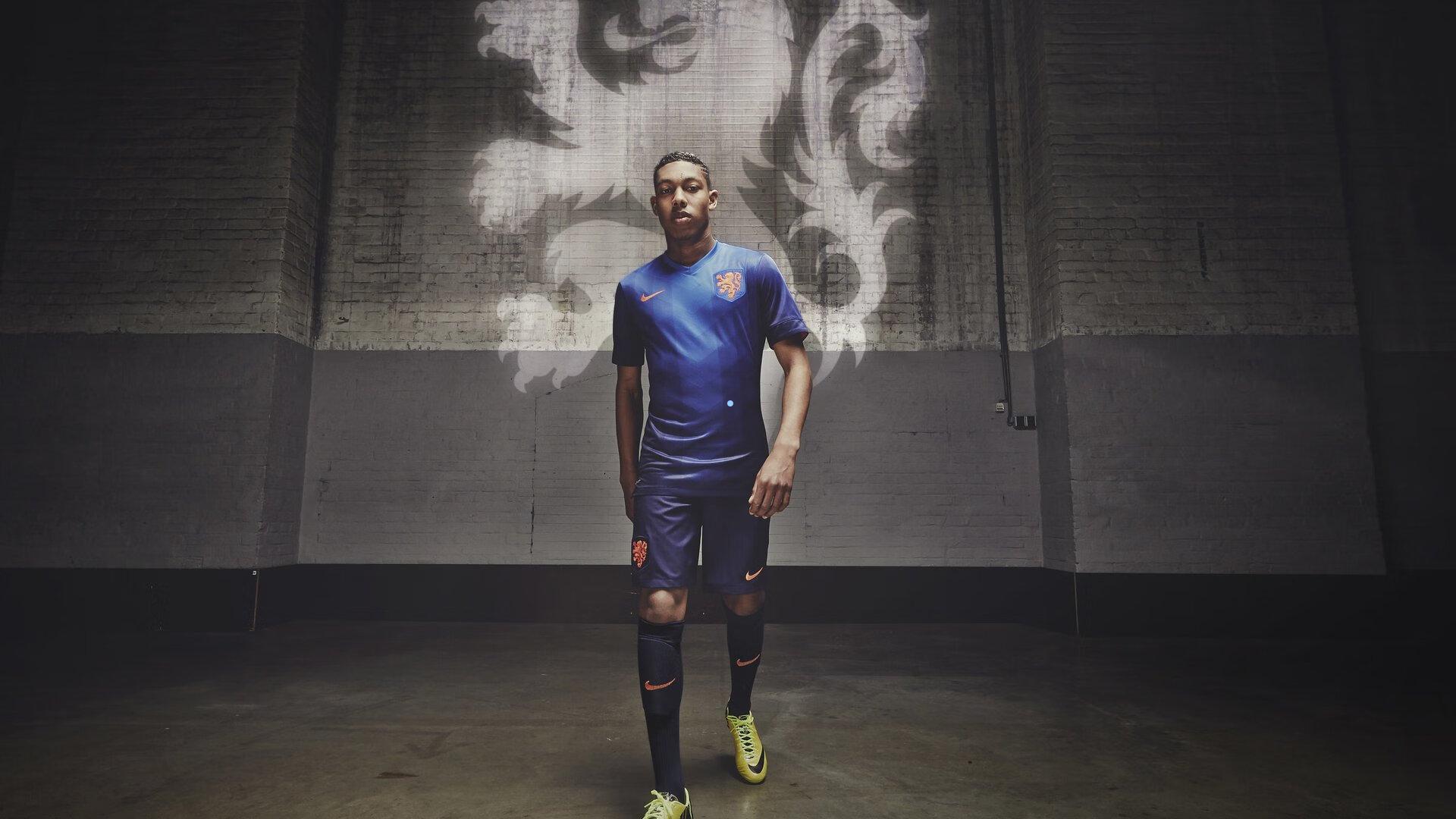 拜仁半程冠军破历史纪录，3-1胜科隆铸就德甲新辉煌